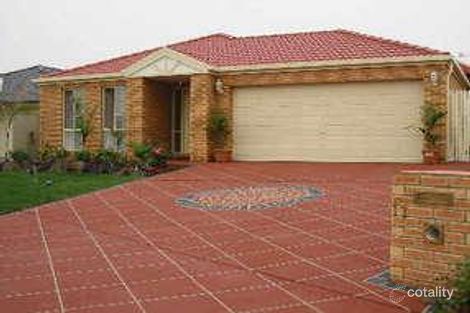 17 Abbington Cres, Caroline Springs, VIC 3023