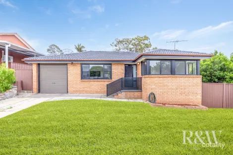 4 Arisaig Pl, St Andrews, NSW 2566