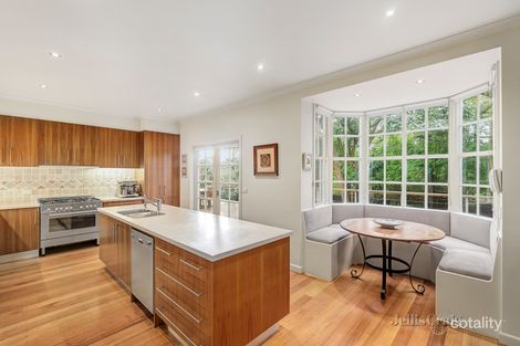 Property photo of 13 Ravenswood Court Nunawading VIC 3131