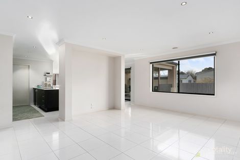Property photo of 38 Albert Street Rosedale VIC 3847