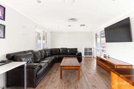 Property photo of 13 Laggan Court Endeavour Hills VIC 3802