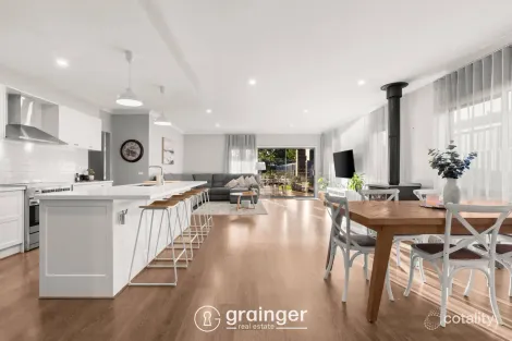 Property photo of 9 Castle Close Tooradin VIC 3980