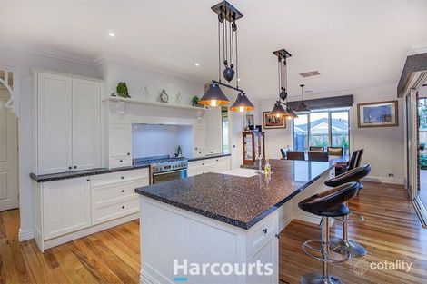 Property photo of 10 Clare Court Garfield VIC 3814