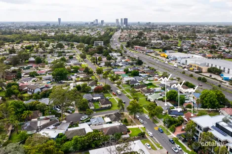 Property photo of 24 Willan Drive Cartwright NSW 2168