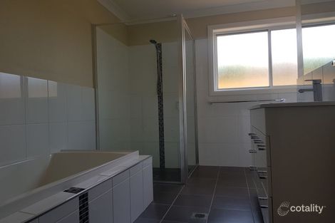 Property photo of 4A Keswick Parkway Dubbo NSW 2830