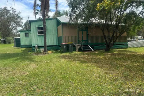 35 High St, Kogan, QLD 4406