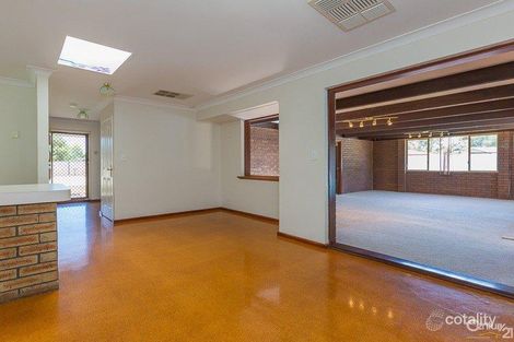 Property photo of 139 Grovelands Drive Camillo WA 6111