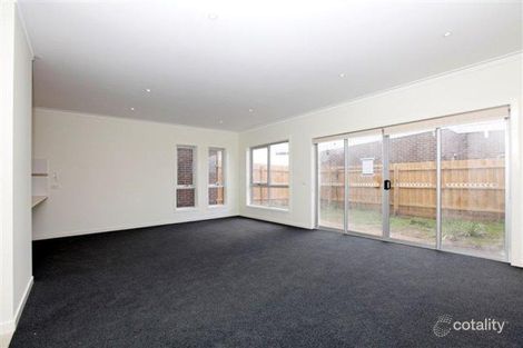 Property photo of 4 Jarrah Place Craigieburn VIC 3064