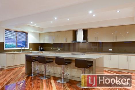 Property photo of 33 Beauford Avenue Narre Warren South VIC 3805