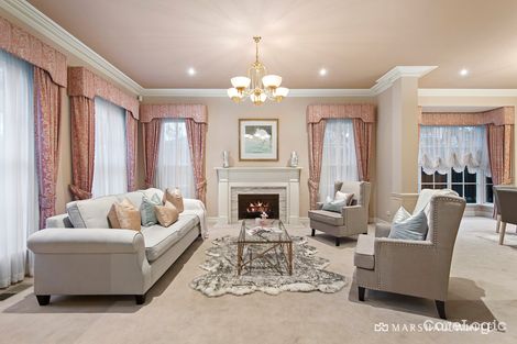 Property photo of 1 Maughan Parade Balwyn North VIC 3104