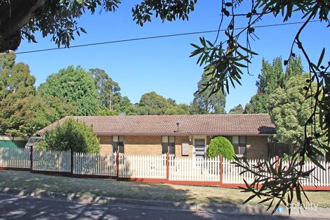 11 Peter Godden Dr, Woodend, VIC 3442