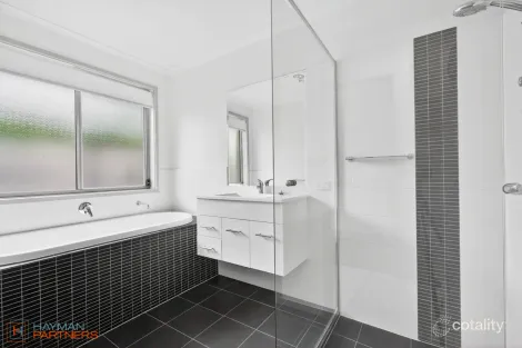 Property photo of 5 Neil Harris Crescent Forde ACT 2914