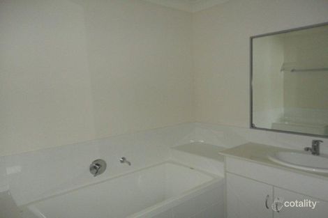 Property photo of 14 James Cook Drive Rural View QLD 4740