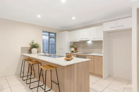 Property photo of 24 Avondale Drive Pimpama QLD 4209