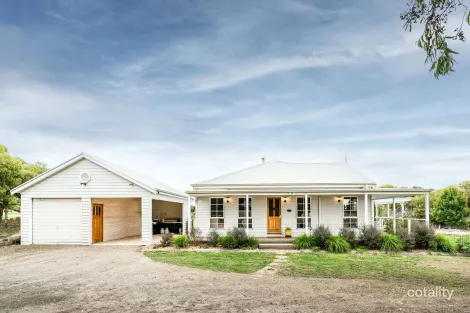 30 Roseneath Rd, Warncoort, VIC 3243