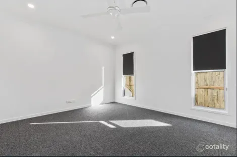 Property photo of 25 Sally Crescent Nirimba QLD 4551