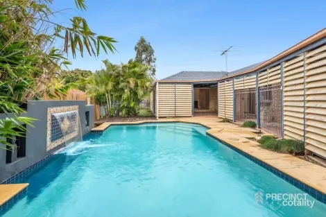 Property photo of 8 Timbarra Court Petrie QLD 4502