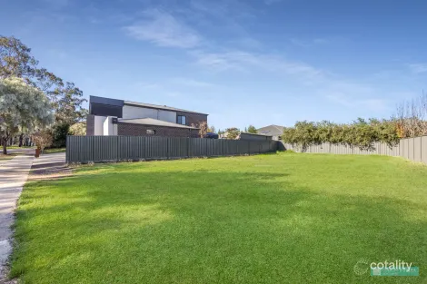 Property photo of 30 Kingston Drive Eaglehawk VIC 3556