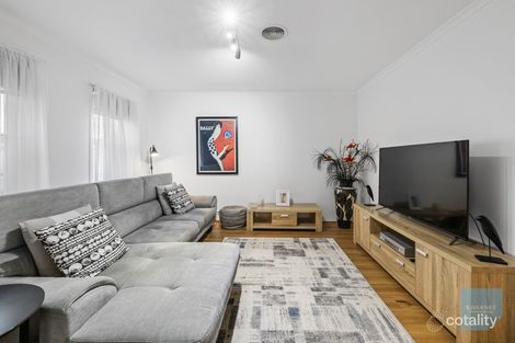 Property photo of 14 Sharrock Close Caroline Springs VIC 3023