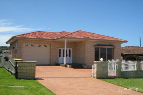 21 Hoskins Ave, Warrawong, NSW 2502