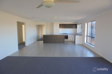 Property photo of 2 Stipa Place Brookfield VIC 3338