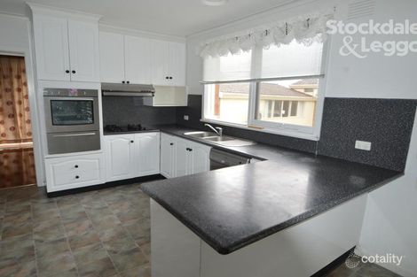 Property photo of 14 Glenview Court Glen Waverley VIC 3150