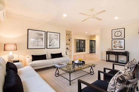 Property photo of 18 Arbuthnot Parade Benowa QLD 4217