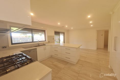 13 Creswick Ct, Roxburgh Park, VIC 3064