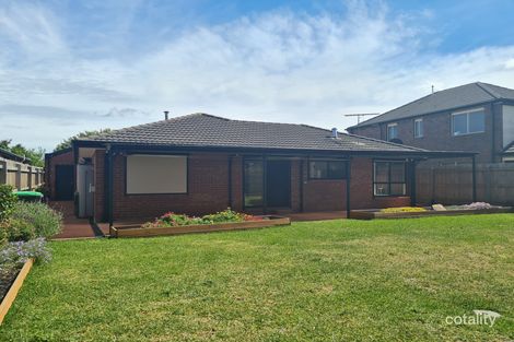 Property photo of 13 Creswick Court Roxburgh Park VIC 3064