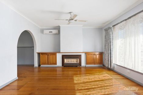 Property photo of 15 Finch Avenue Eaglehawk VIC 3556