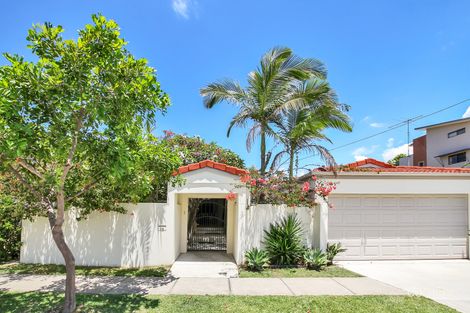 16 Illawong St, Surfers Paradise, QLD 4217