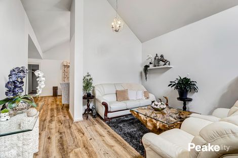 Property photo of 8 Normanton Place Berwick VIC 3806