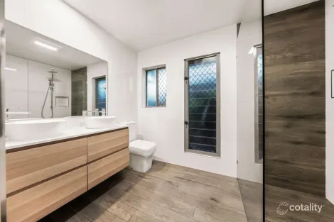 Property photo of 23 Barramul Place Thornlands QLD 4164