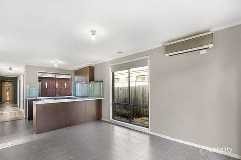 Property photo of 23 Solander Grove Tarneit VIC 3029