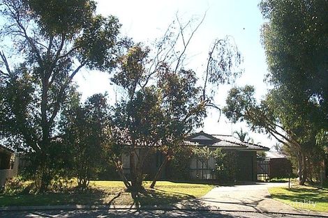 5 Waterloo Ct, Alexander Heights, WA 6064