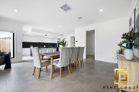 Property photo of 21 Semolina Street Manor Lakes VIC 3024