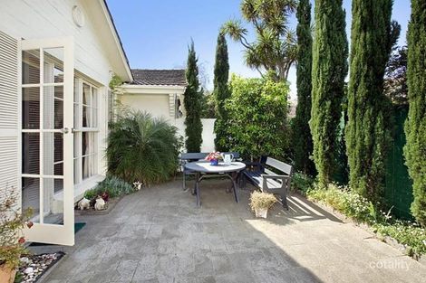 Property photo of 2/20 Outer Crescent Brighton VIC 3186