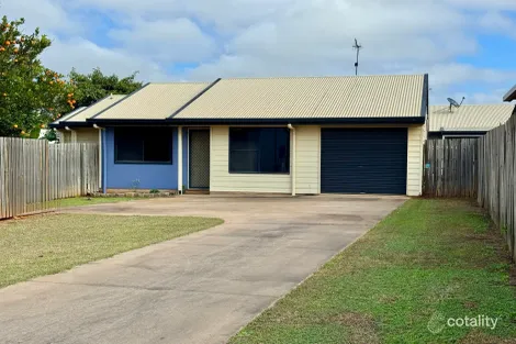 32-32a Savannah Dr, Moranbah, QLD 4744