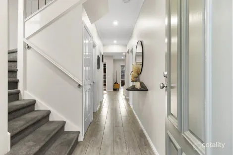 Property photo of 6 Celendine Place Hillside VIC 3037