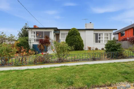 8 Darwin St, Midway Point, TAS 7171