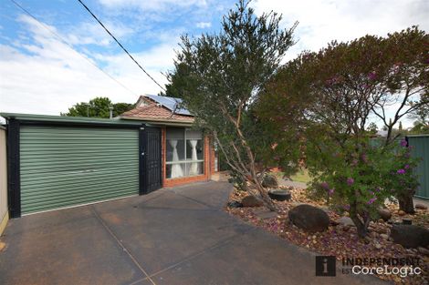 Property photo of 18 Flinders Road Melton South VIC 3338