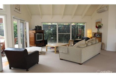 Property photo of 32 Oswald Street Elsternwick VIC 3185