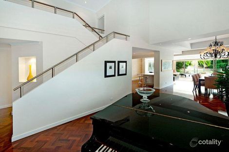 Property photo of 4901 Berkshire Crescent Hope Island QLD 4212