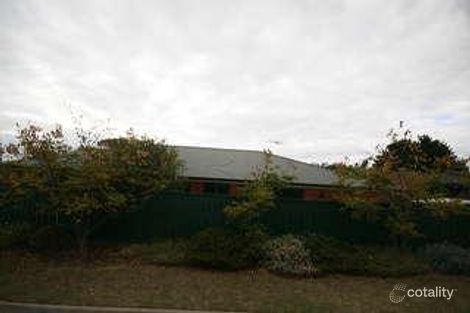 18 Sandison Rd, Hallett Cove, SA 5158