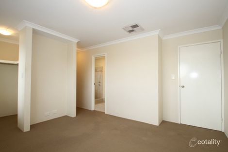 Property photo of 4 Wedgetail Crescent Success WA 6164