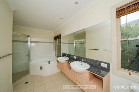 Property photo of 2 River Cove Place Helensvale QLD 4212