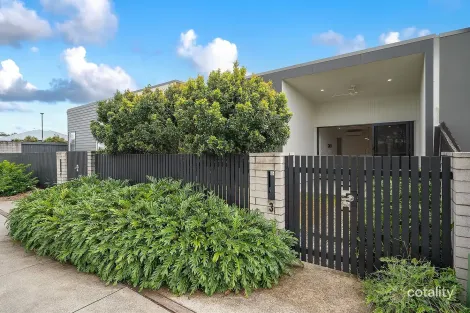 Property photo of 3 Broadleaf Walk Palmview QLD 4553