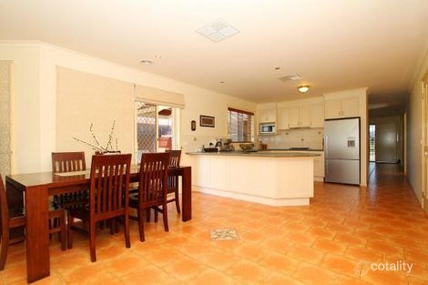 Property photo of 8 Cambridge Crescent Taylors Lakes VIC 3038