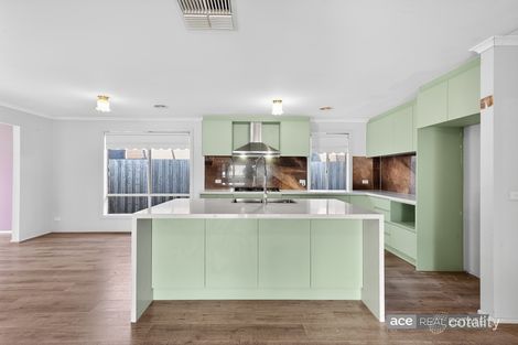 Property photo of 12 Sonnet Way Truganina VIC 3029