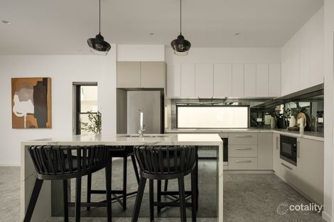 Property photo of 11 Clearview Terrace Seven Hills QLD 4170